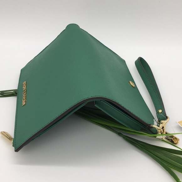 MK Jet Set Travel LG Double Zip Wristlet Wallet - Picture 6 of 8